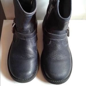 Girls leather boots